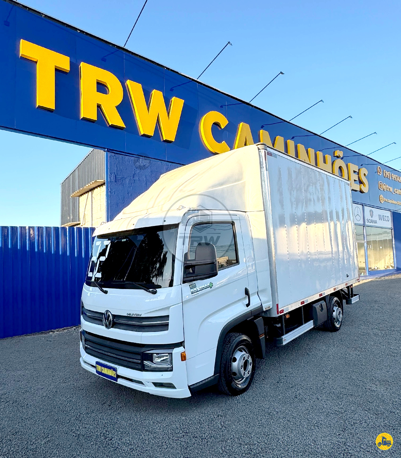 CAMINHAO VOLKSWAGEN DELIVERY EXPRESS Baú Bebidas 3/4 4x2 TRW Caminhões  CAMPINAS SÃO PAULO SP